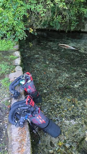 Recycleurs au bord du bassin de l&rsquo;Orbiquet